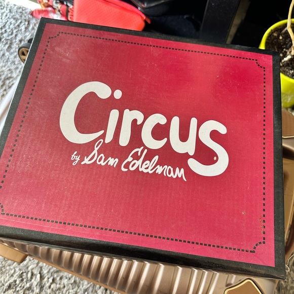 Size 9.5 black platform heels - Picture 7 of 7